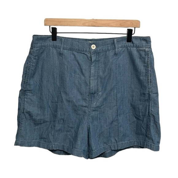 Madewell Pintuck Denim Shorts - Picture 3 of 11